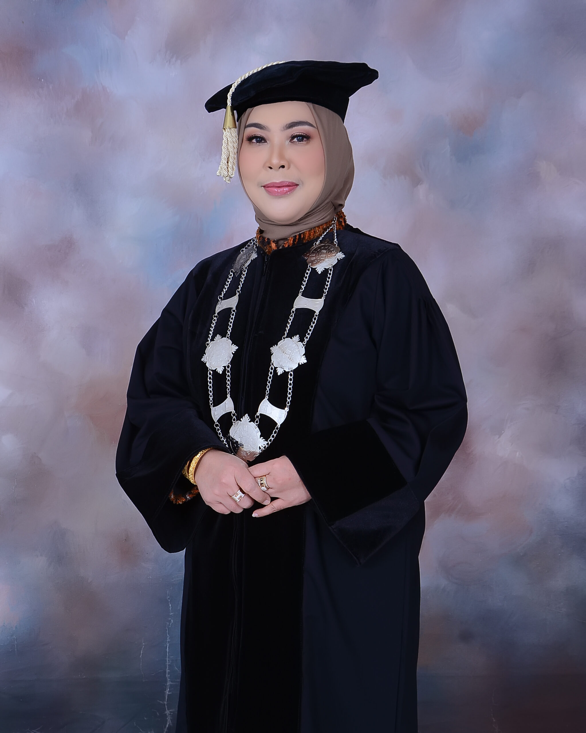 Dr. Nenny Wahyuni, S.E., M.M
